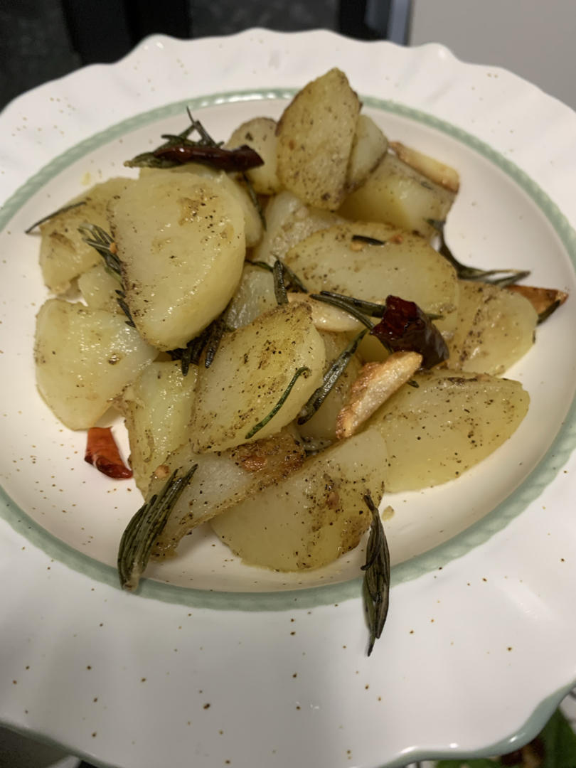 迷迭香煎土豆