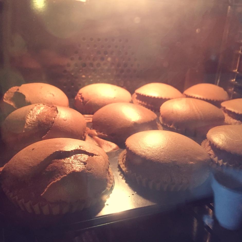 软绵绵戚风纸杯蛋糕