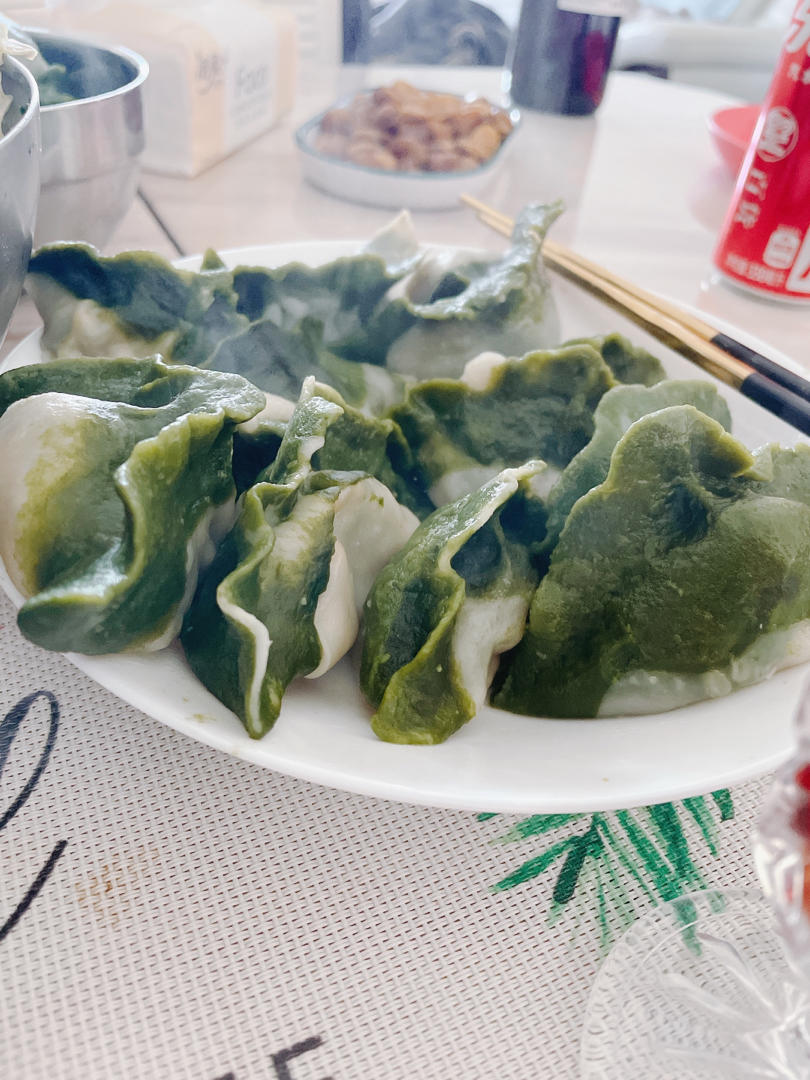 翡翠白玉白菜饺子详细版（附翡翠白玉白菜饺子包法，翡翠白玉饺子皮两种制法，面包机和面，翡翠白玉烧卖，各种馅料搭配）