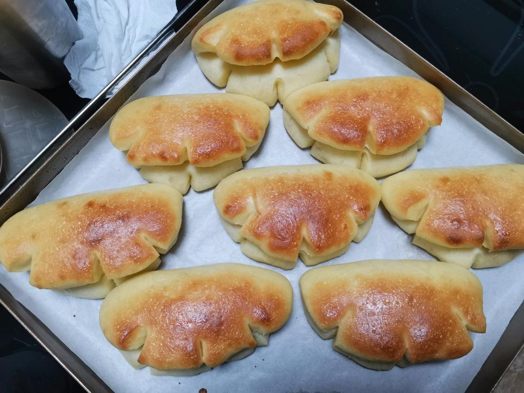 卡仕达奶油面包/熊掌面包