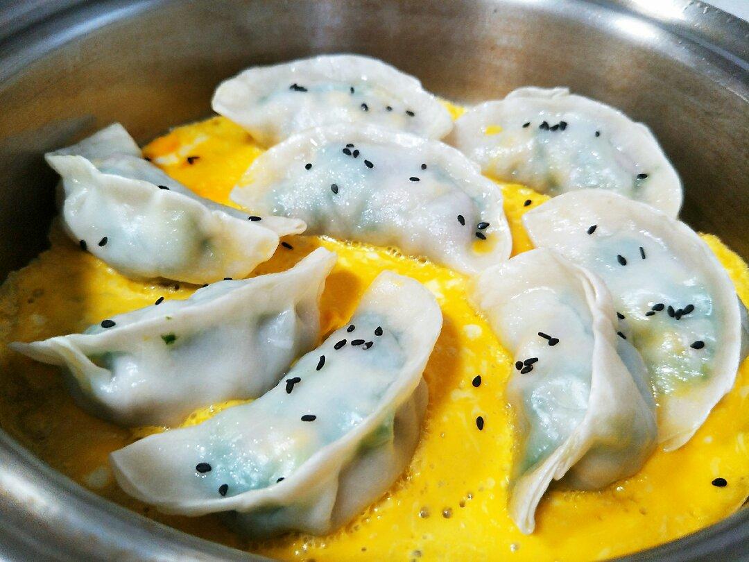 韭菜鸡蛋木耳鲜虾饺子