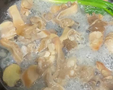 河蚌茭白豆腐汤的做法