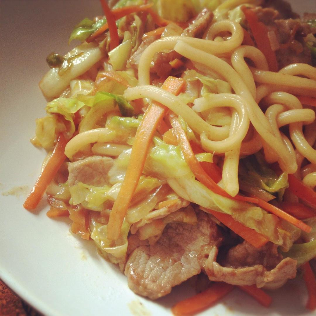 日式牛肉炒乌冬面