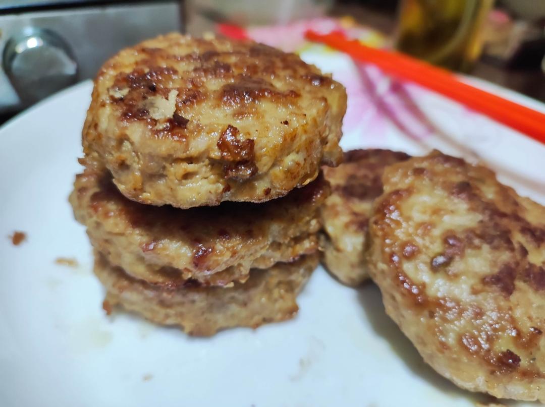 口水流不停的黑胡椒猪柳😋汉堡肉饼（不加面粉鲜嫩多汁！绝对成型不散！）