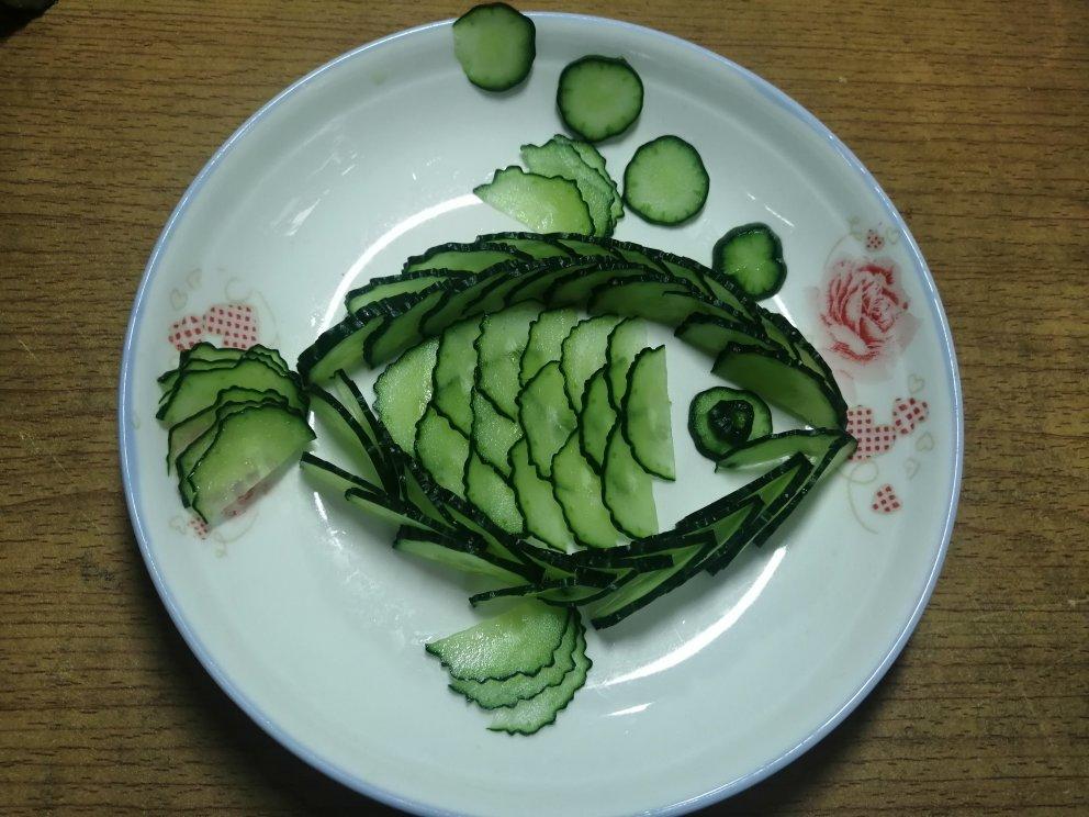 黄瓜摆盘—年年有余