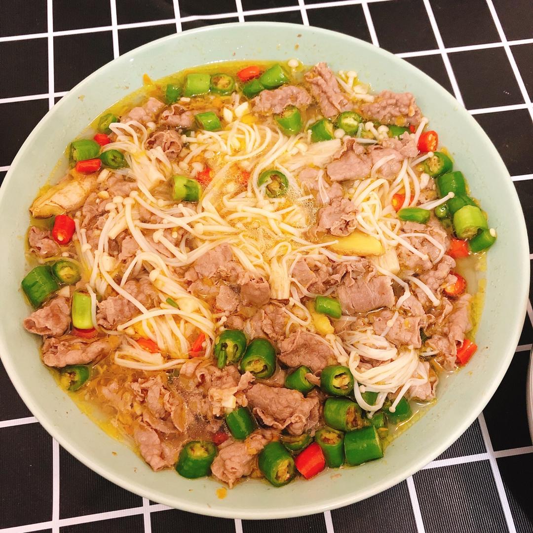 酸汤肥牛
