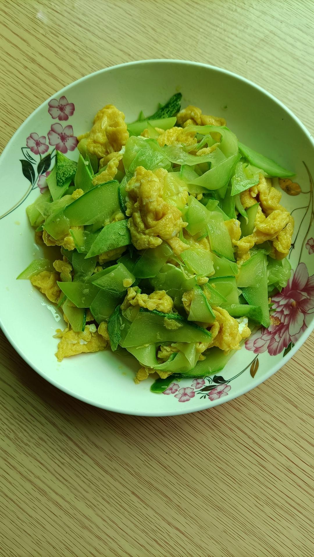 黄瓜炒鸡蛋 （青瓜炒鸡蛋）