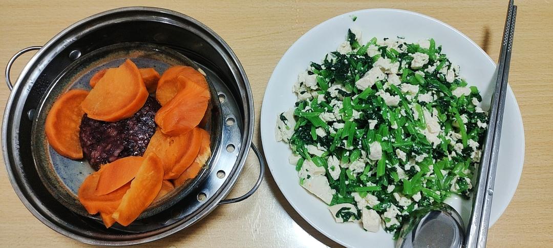 白吃不腻的家常菜-茼蒿拌豆腐
