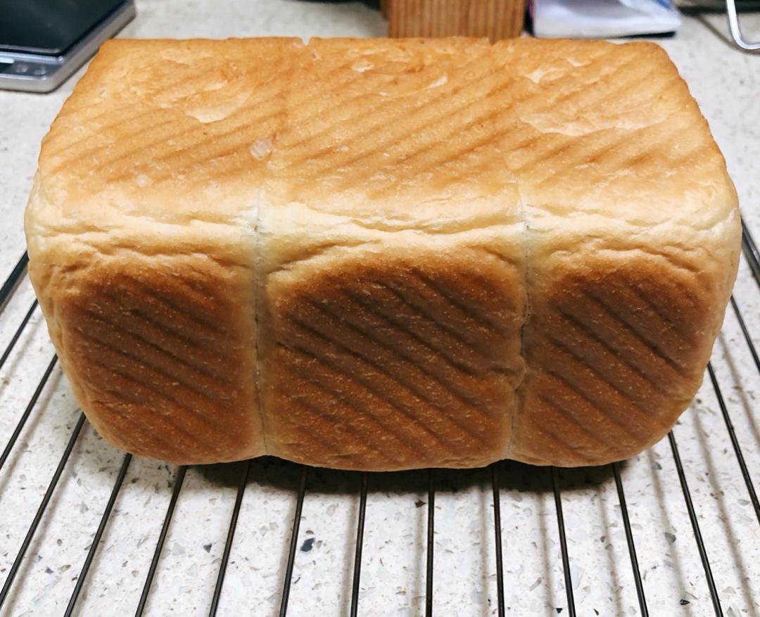 《Tinrry+》软绵绵的白吐司