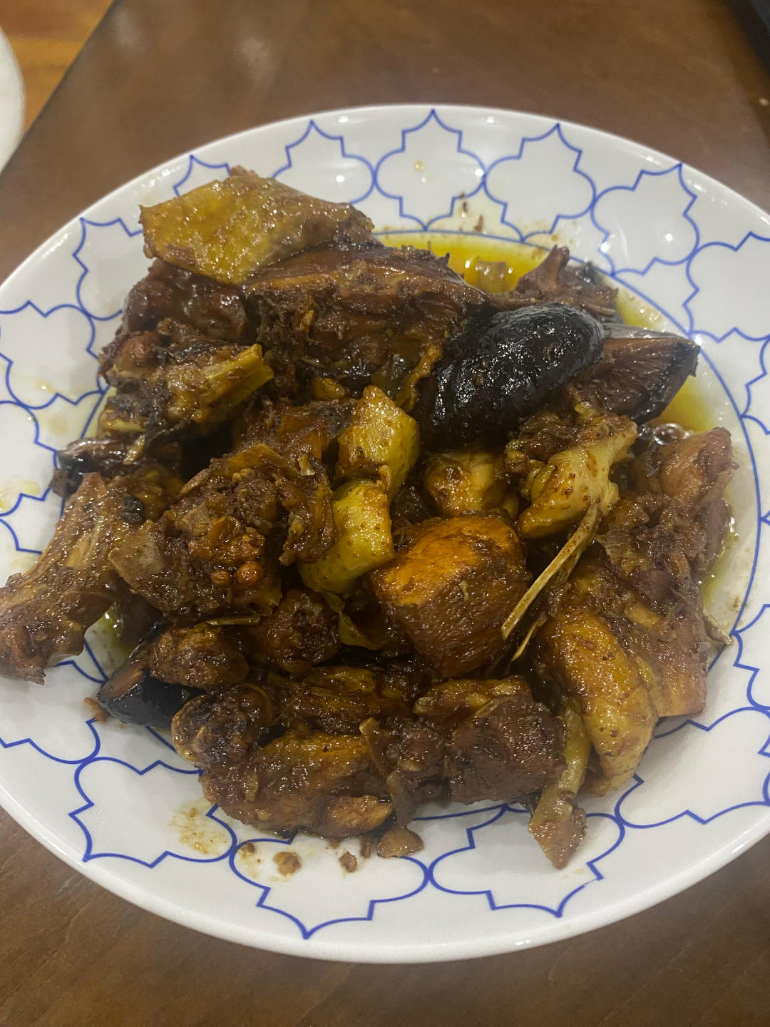 小鸡炖蘑菇(注意一步操作就香气沁人)