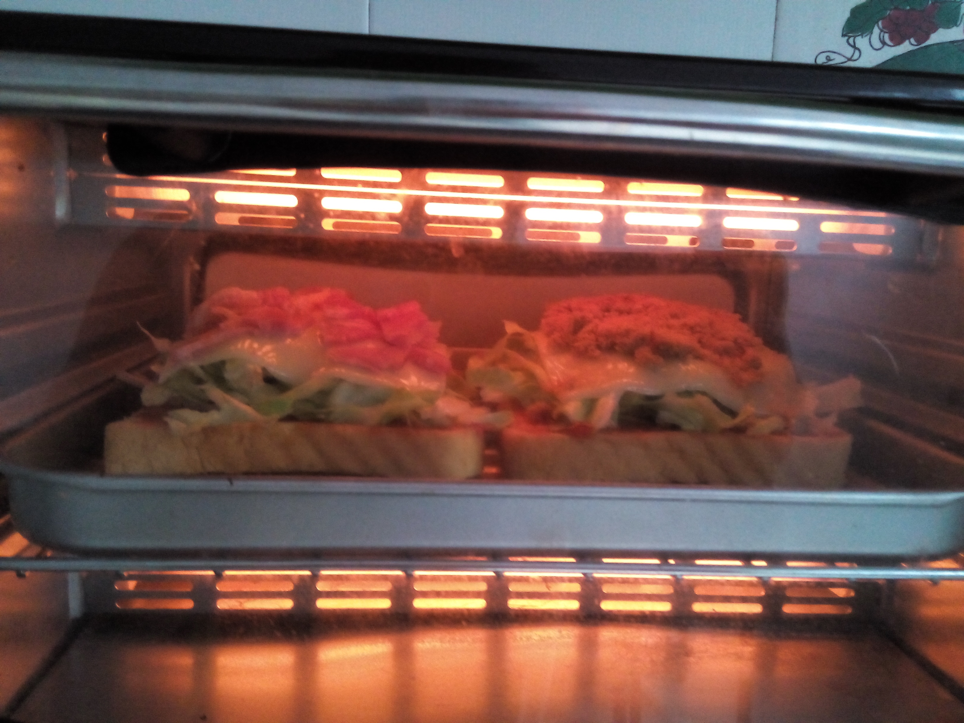 花的懒人料理之鯷鱼风味鲑鱼披萨吐司