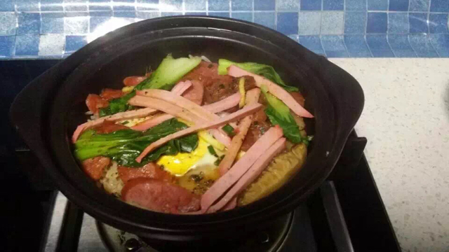 香肠煲仔饭
