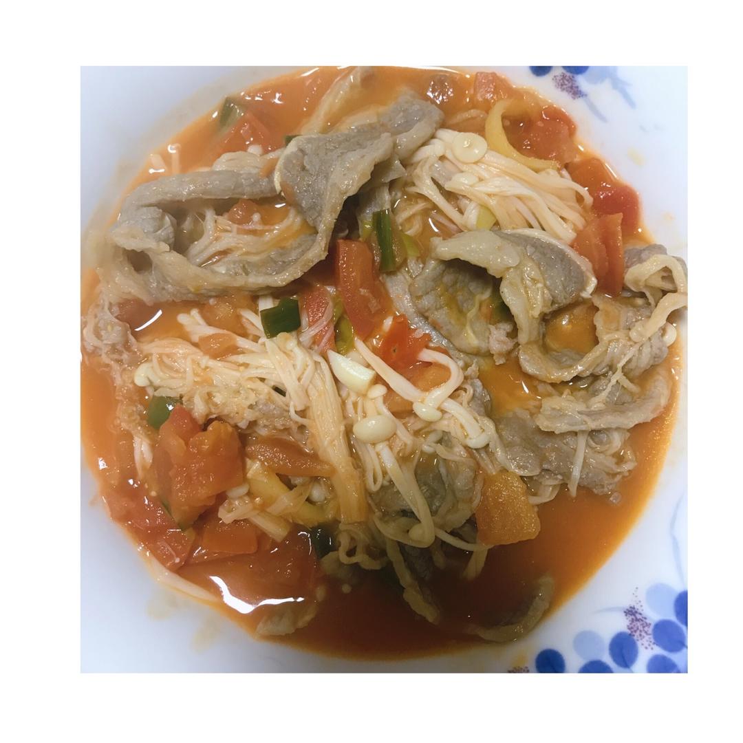 番茄金针菇肥牛汤