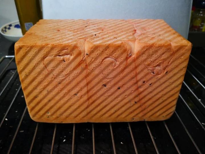 少女心满满的火龙果手撕吐司