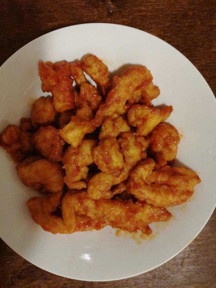 鸡胸肉版糖醋里脊，好吃不腻。大人小孩都喜欢！