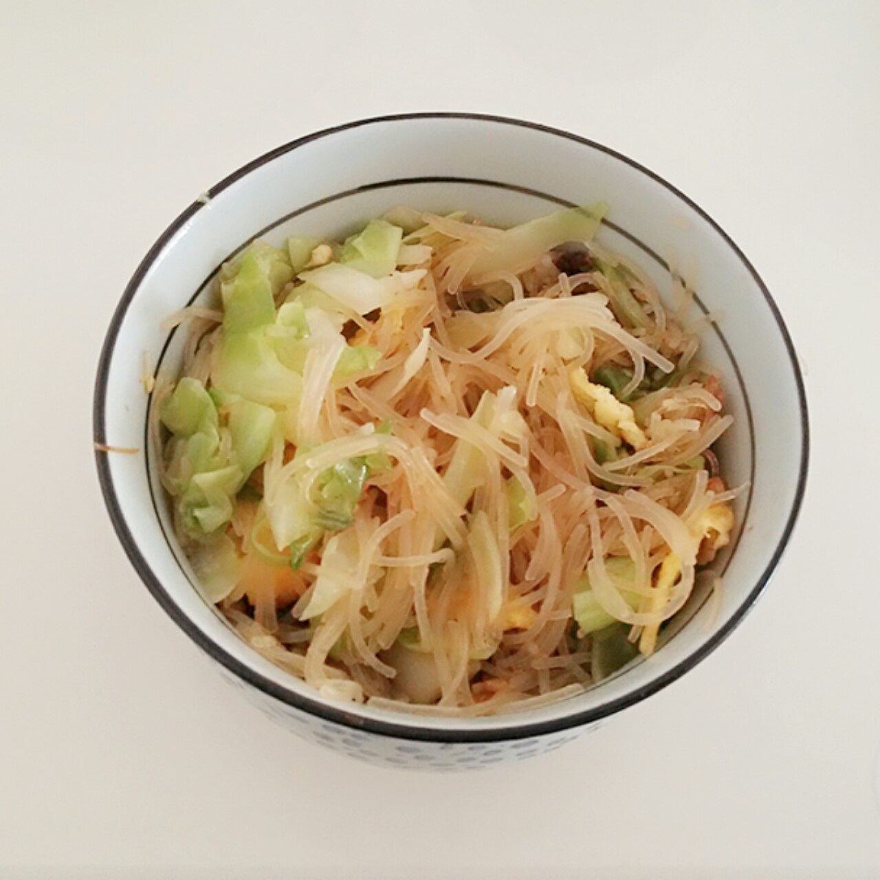 包菜粉丝炒鸡蛋