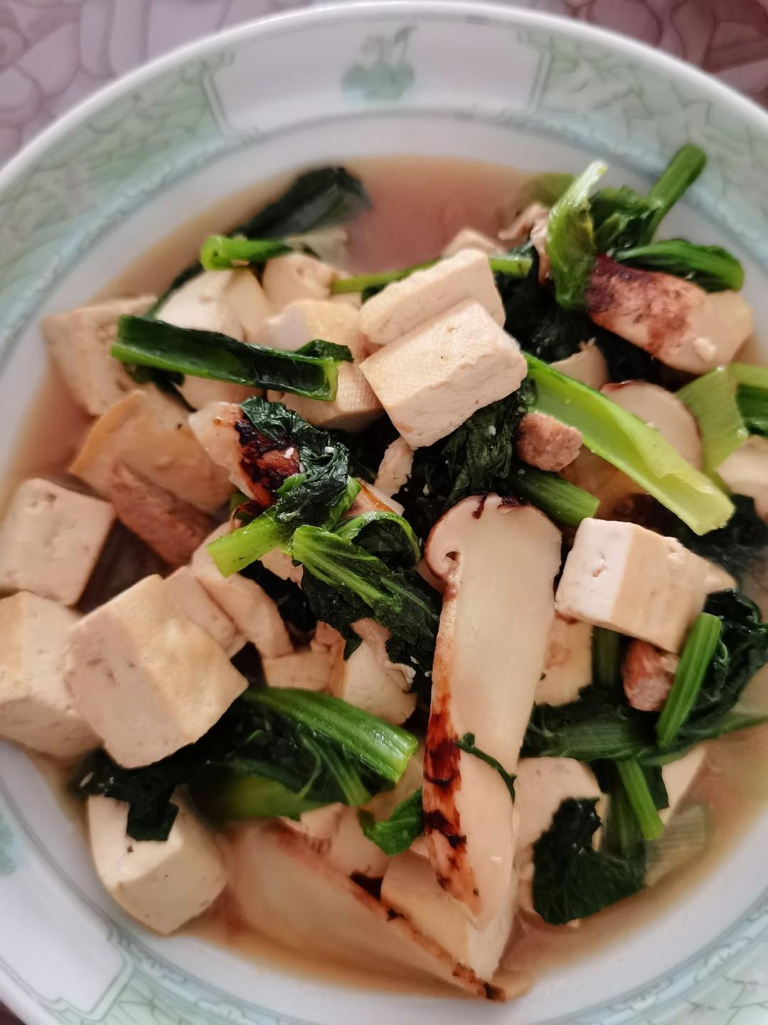 炖炒豆腐香菇小白菜（勾氏私房菜）