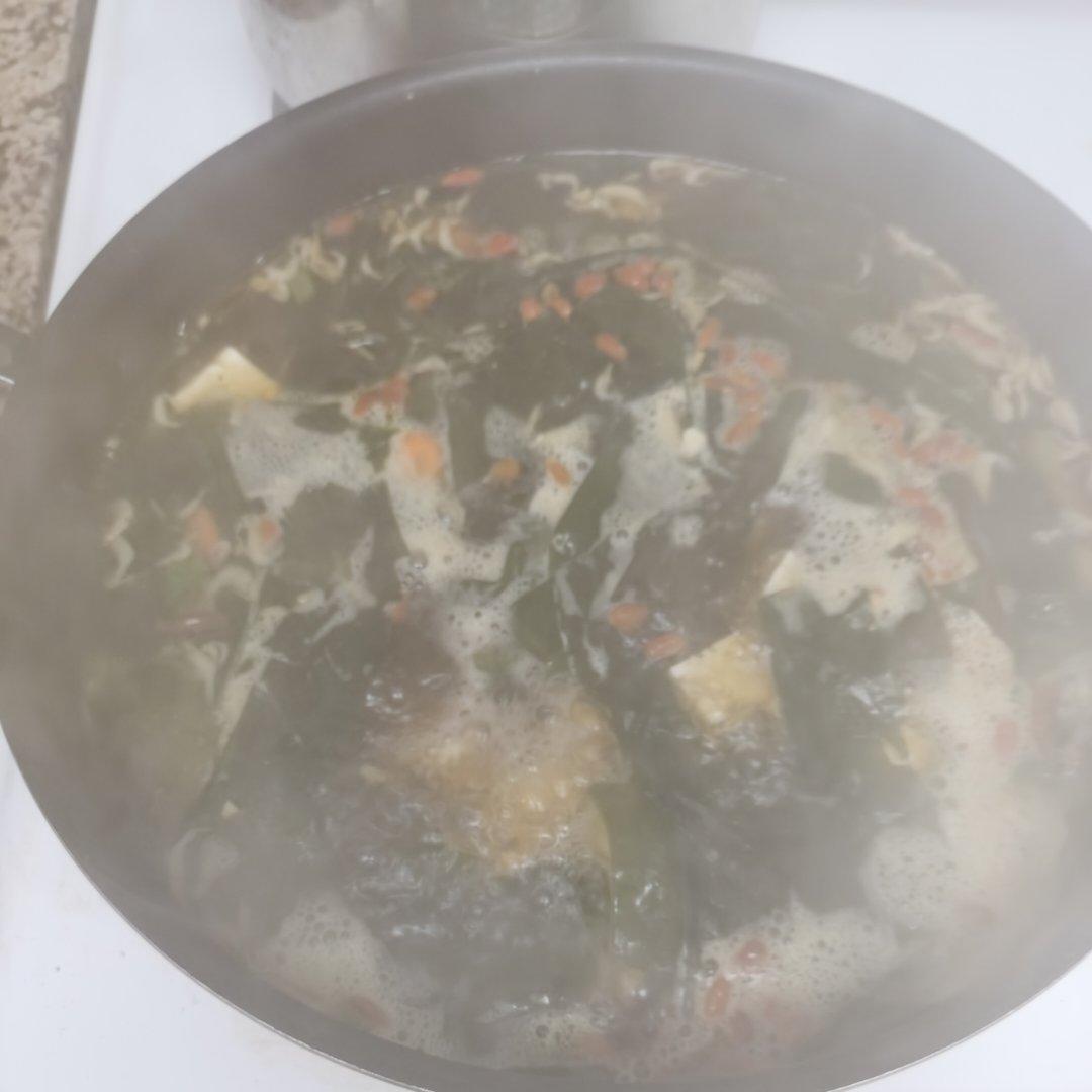 海带豆腐汤