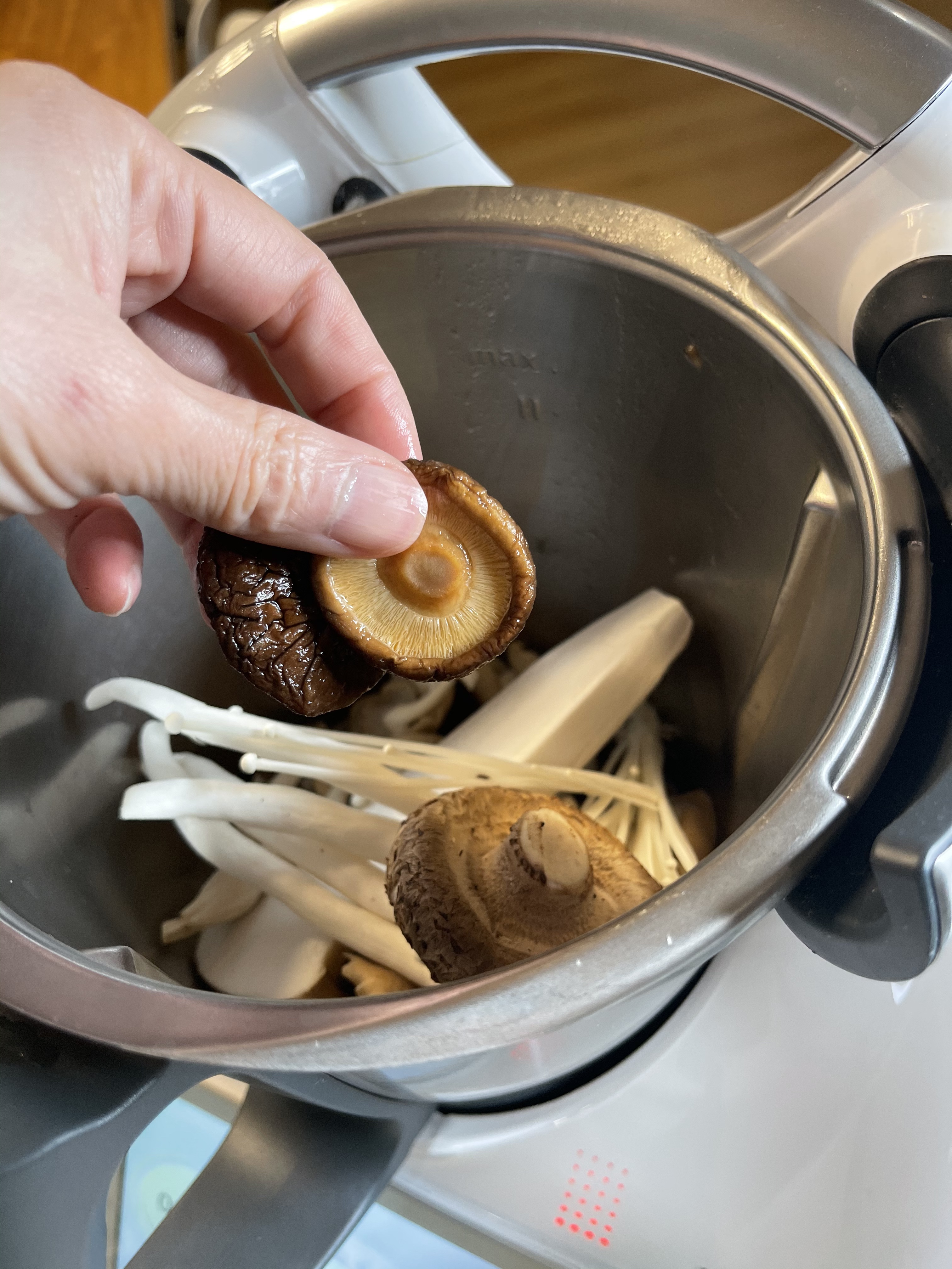 西式蘑菇浓汤的做法 步骤7