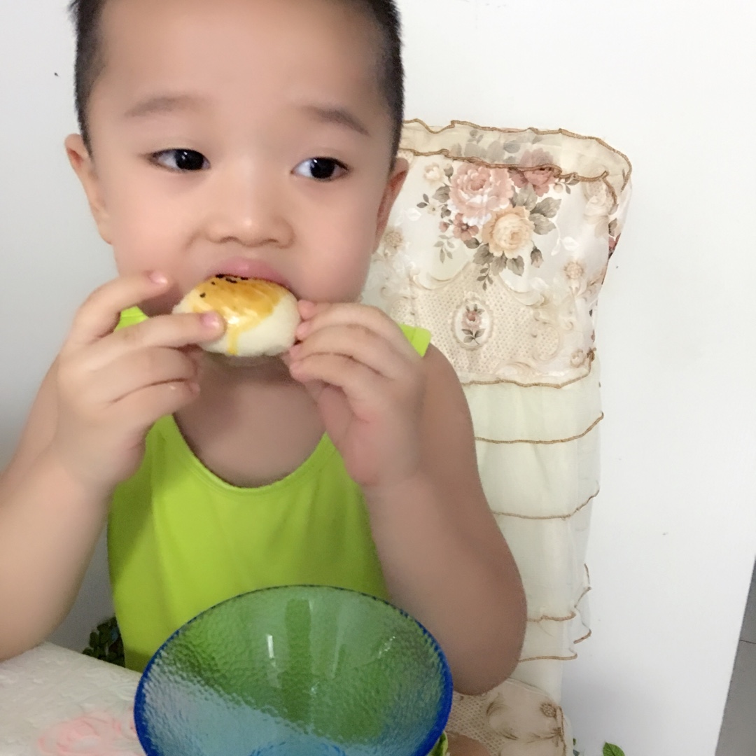 蛋黄酥