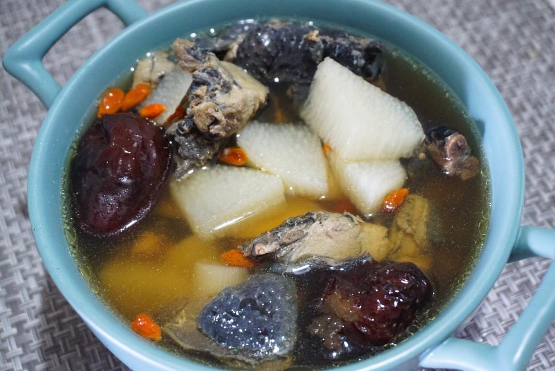 乌鸡山药汤
