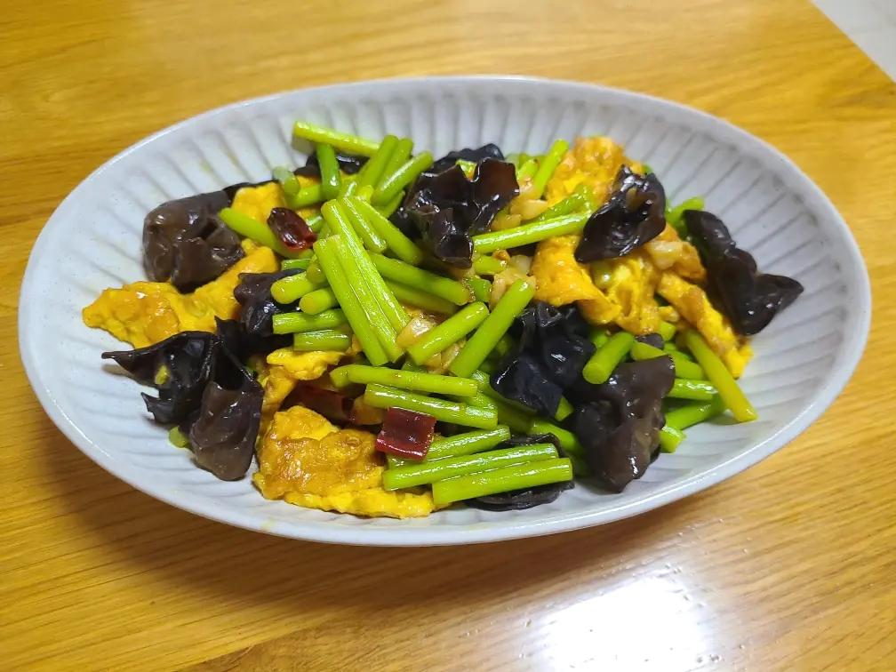蒜薹这样炒，鲜香入味！好吃又营养🍚