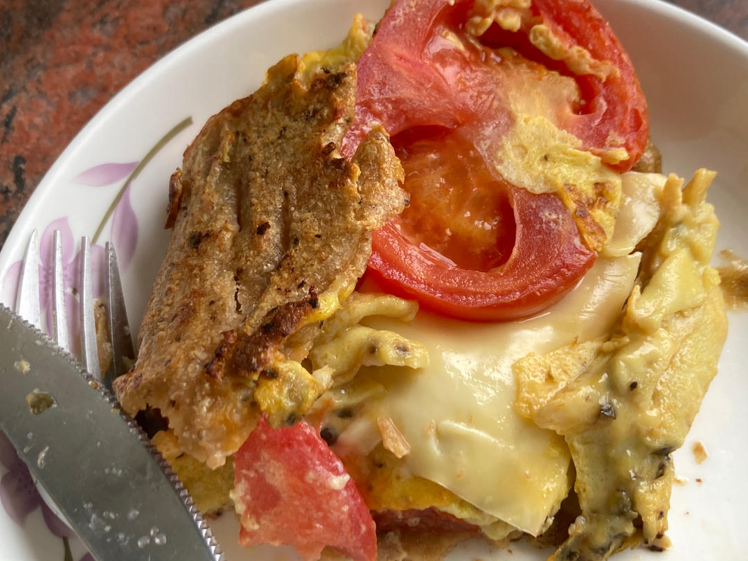 全麦番茄鸡蛋芝士馅饼