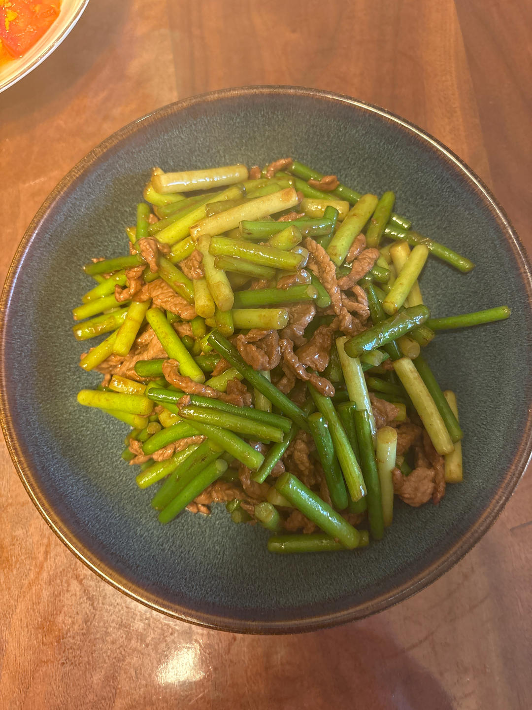 牛肉丝炒蒜苔