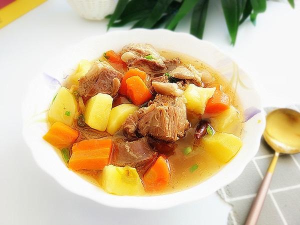 羊肉土豆胡萝卜汤