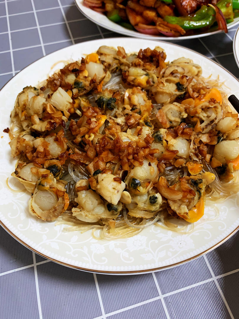 蒜蓉粉丝蒸扇贝