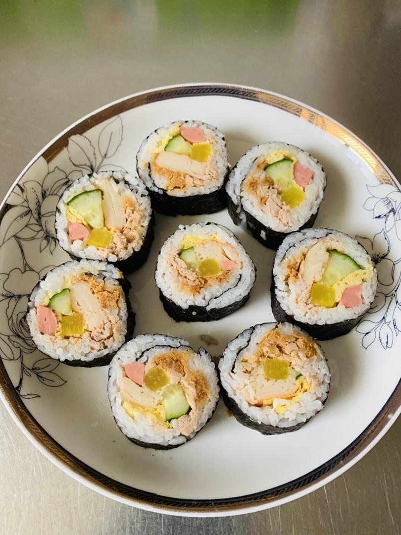 黑玉1做的日式粗卷寿司