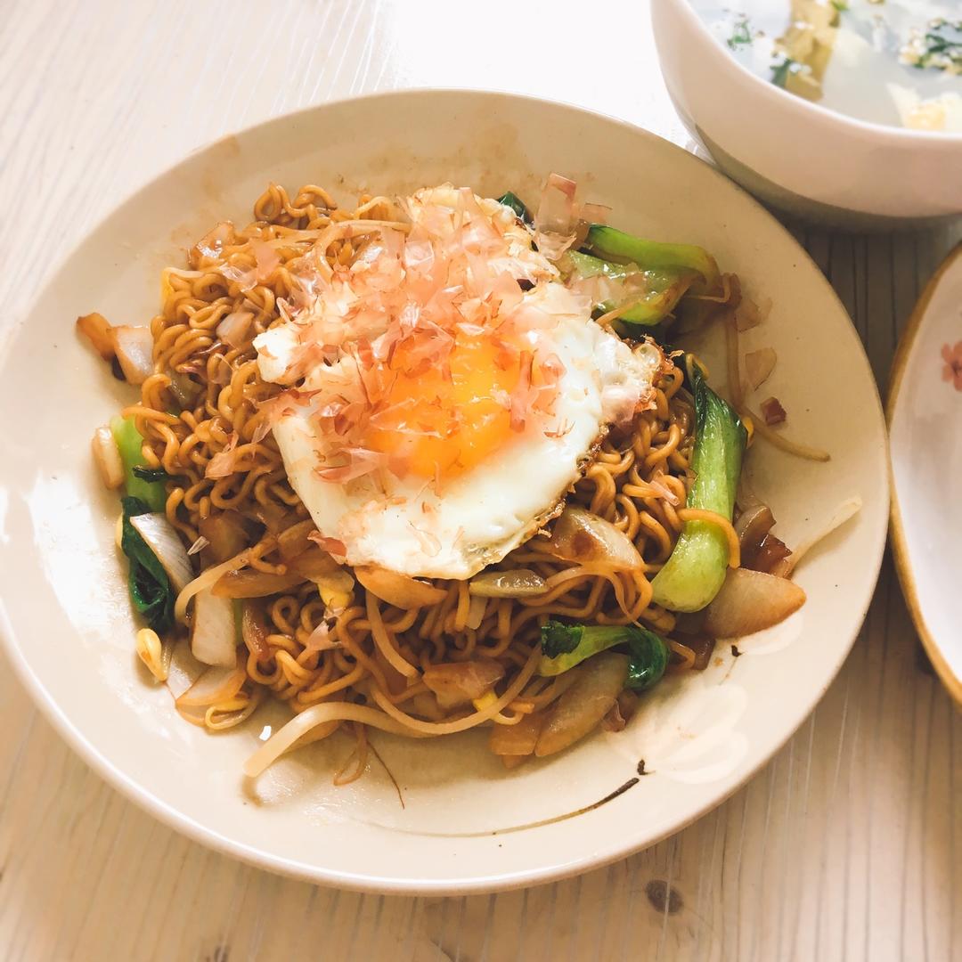 焼きそば（日式酱油炒面）