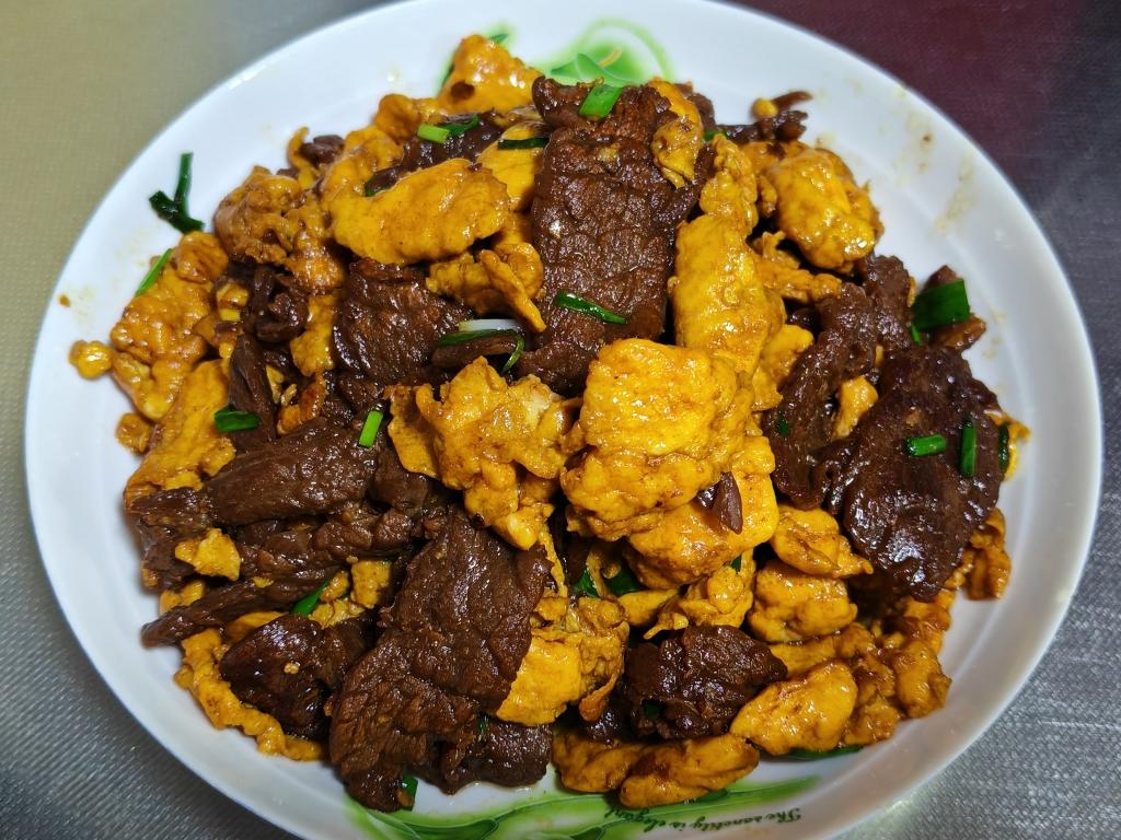 牛肉片炒鸡蛋