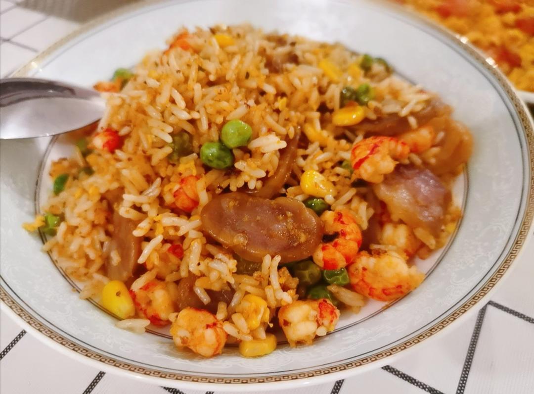 虾仁火腿蛋炒饭