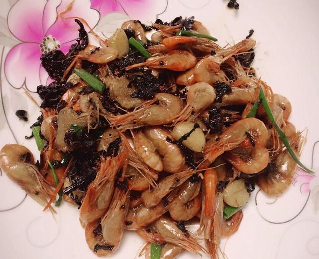 梅干菜油爆虾的做法