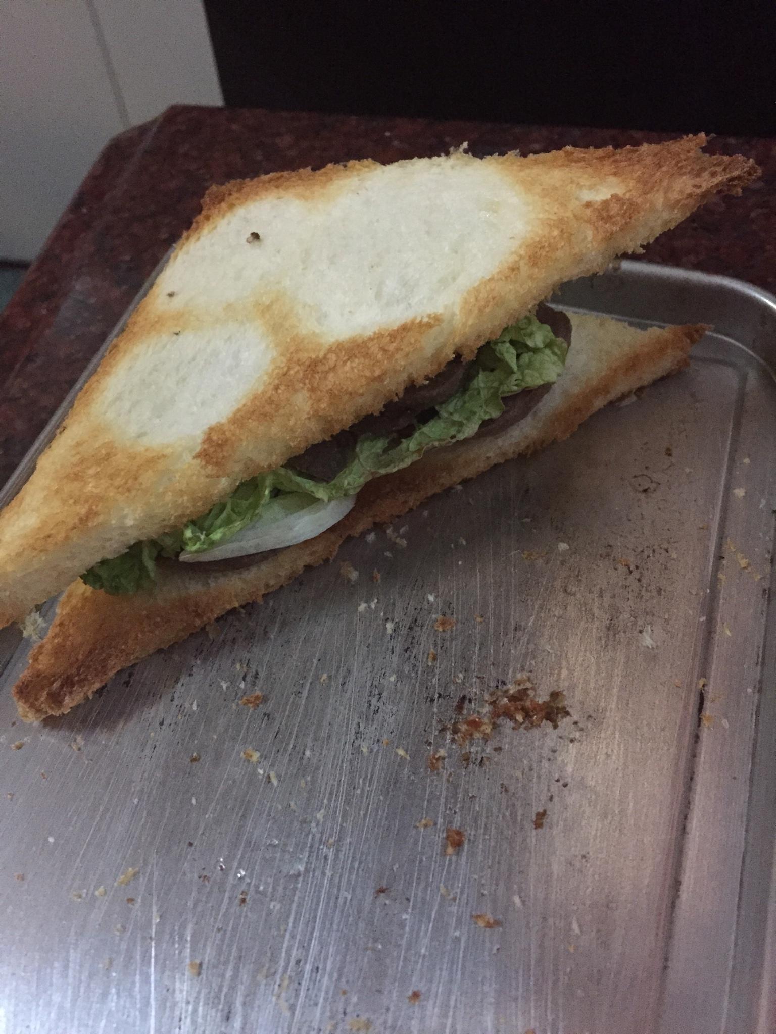 简单快手做三明治的做法