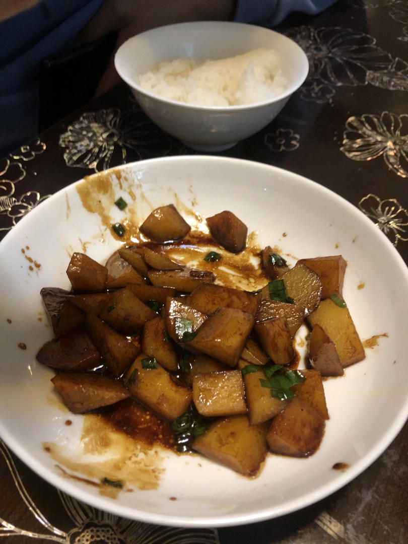 红烧土豆块