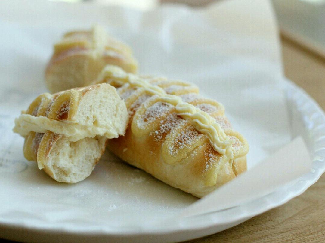 鲜奶雪露面包