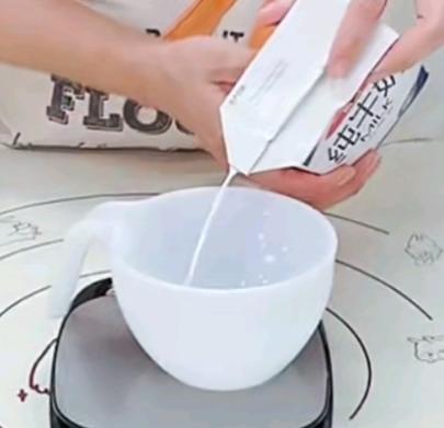 纯奶手撕吐司的做法 步骤1