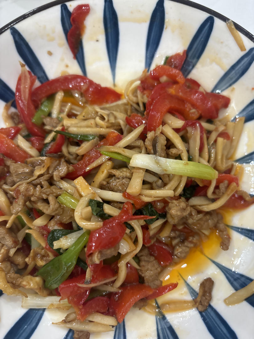 鸡腿菇炒肉