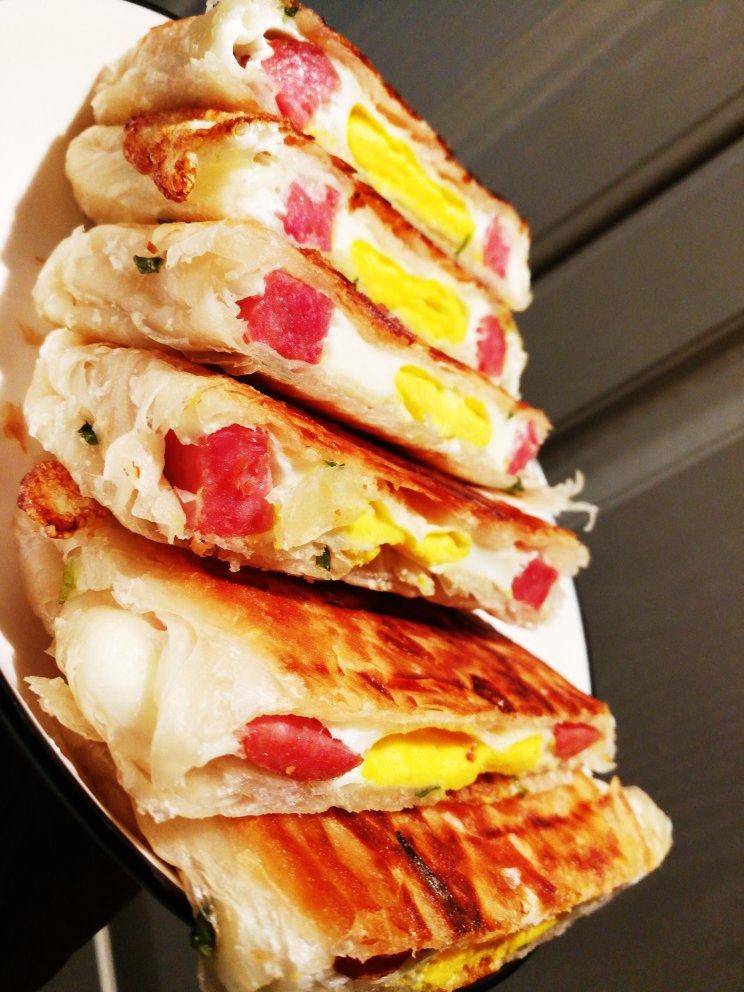 5分钟就能搞定的手抓饼早餐，酥到掉渣～
