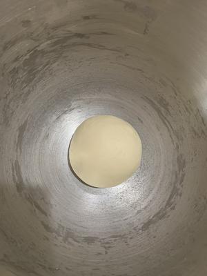 像面包般柔软的奶香馒头（最简单的揉面做法)的做法 步骤4