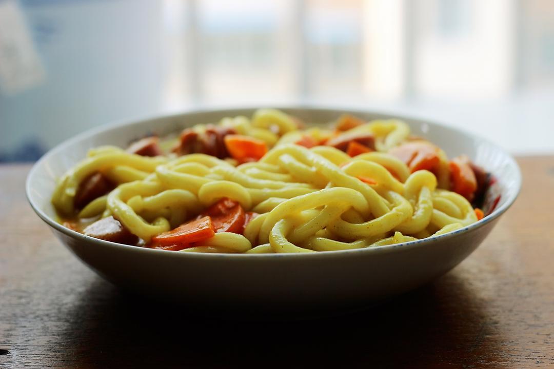 五分钟快手咖喱乌冬面