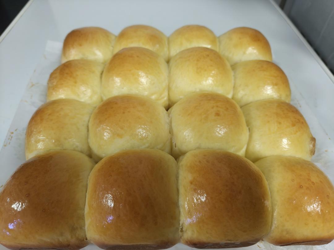 山姆同款黄油餐包，超简单在家就能复刻，卡白办了！