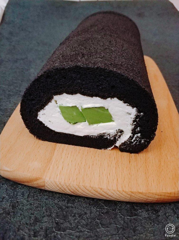 mei_ul31做的竹炭蛋糕卷