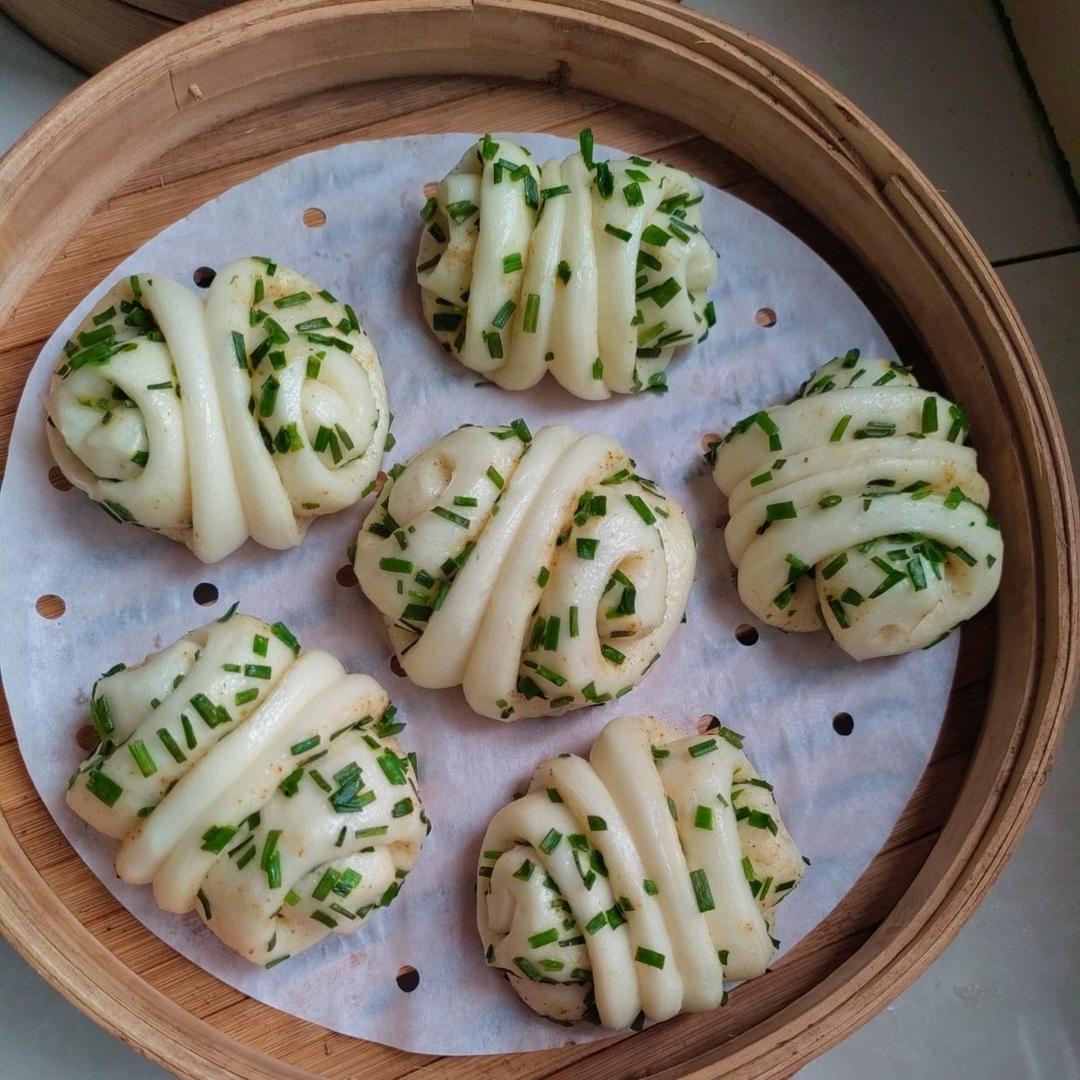 🌺椒盐葱香花卷🌺（操作简单，好吃又好看）