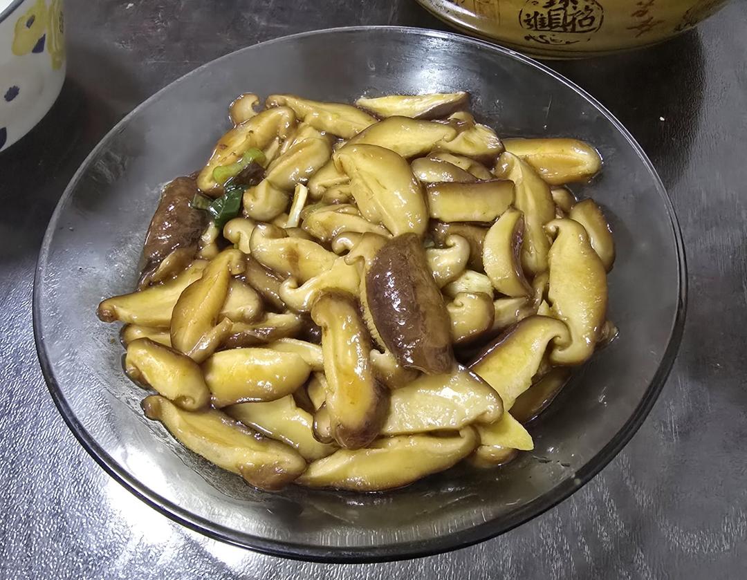 香菇这样炒比肉都好吃😋素炒香菇