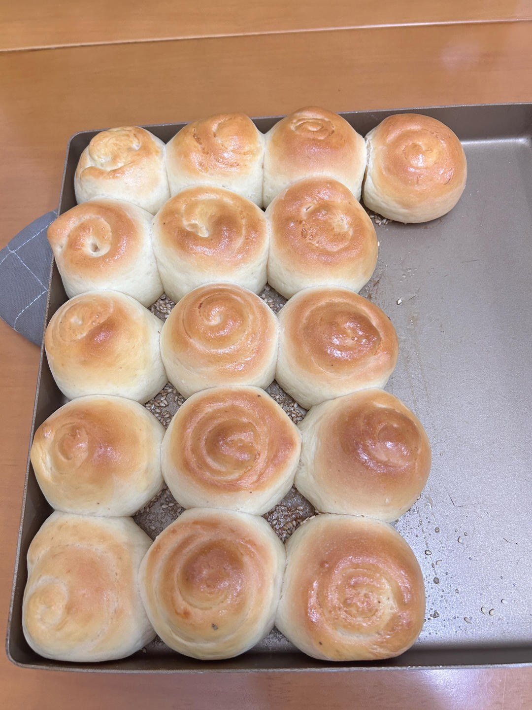 被邻居追着问的蜂蜜脆底小面包｜好吃到停不下来