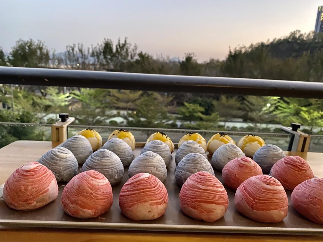 蛋黄酥~紫薯、抹茶、原味~花好月圆，中秋快乐~内附一次做六色蛋黄酥方法~