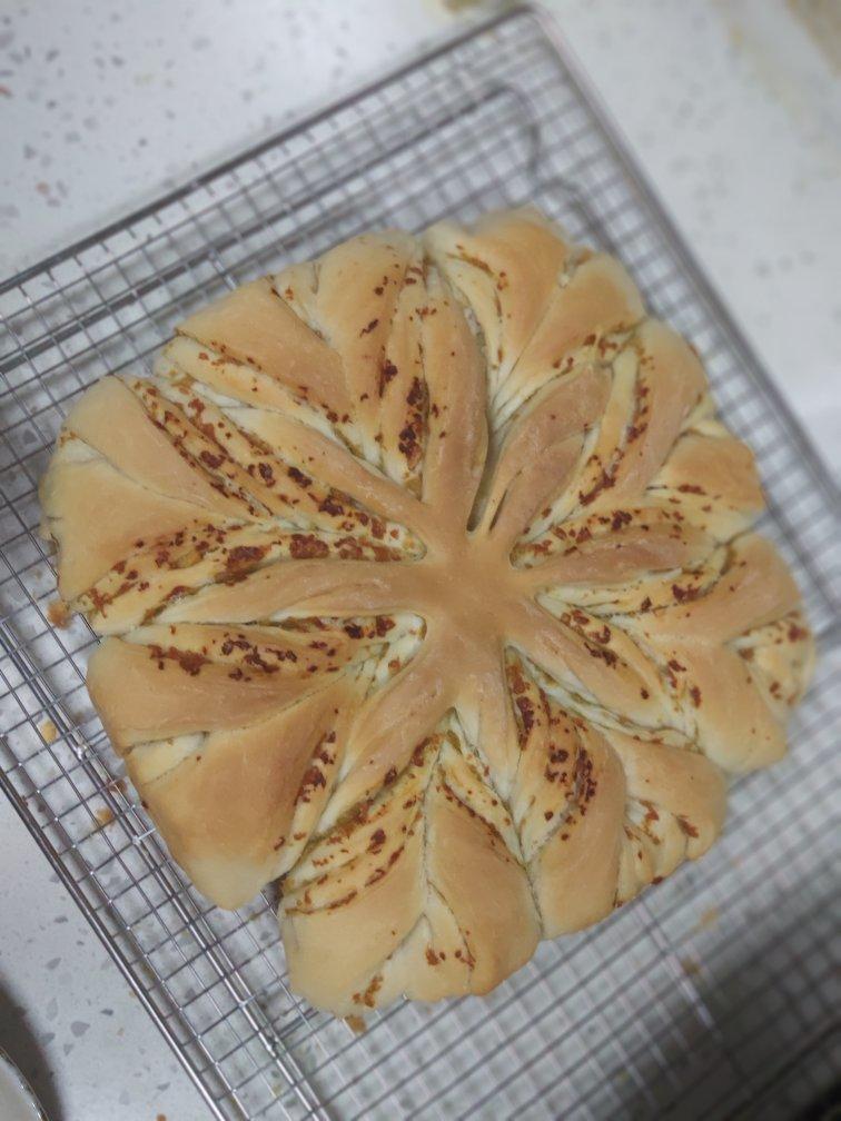 【小高姐】蒜香浓郁 造型优美 不用揉出手膜的面包